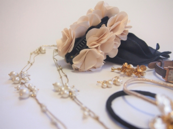 フランスの最高級ヘアアクセサリーブランド!@GINZASIX