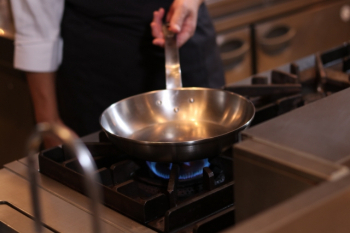 世界中の美味しいが集まる食のセレクトショップのケータリング調理スタッフ募集＠門前仲町