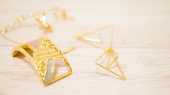 「エレガントをまといラグジュアリーに生きる」がコンセプトのヘアアクセサリーブランドで販売!@日本橋三越本店